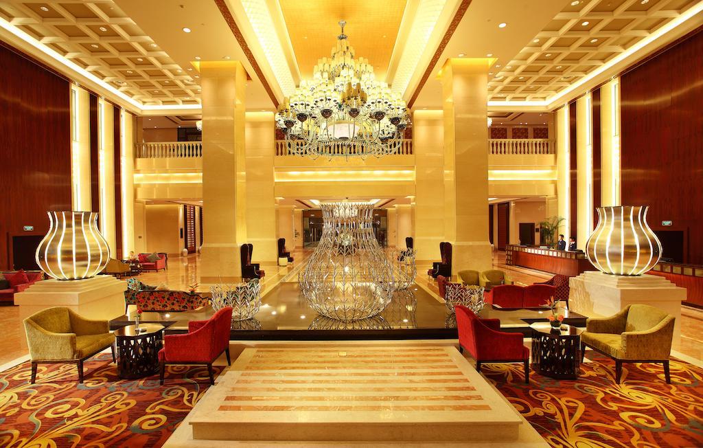 Wyndham Grand Plaza Royale Palace Chengdu Exterior foto